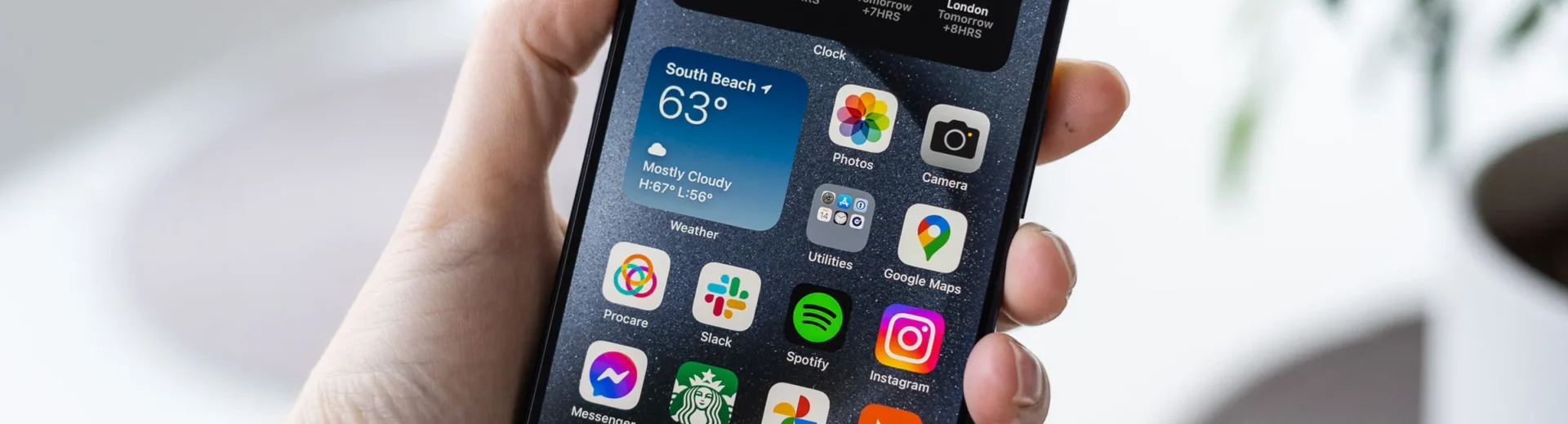 236792_iPhone_15_Pro_and_15_Pro_Max_product_photos_AJohnson_0005