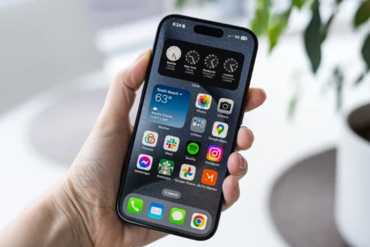 236792_iPhone_15_Pro_and_15_Pro_Max_product_photos_AJohnson_0005