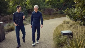 Tim Cook Apple leadership