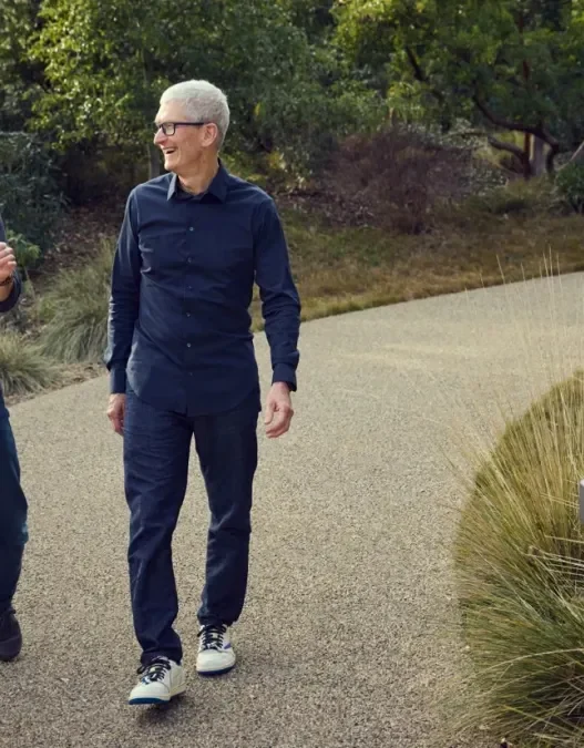 Tim Cook Apple leadership